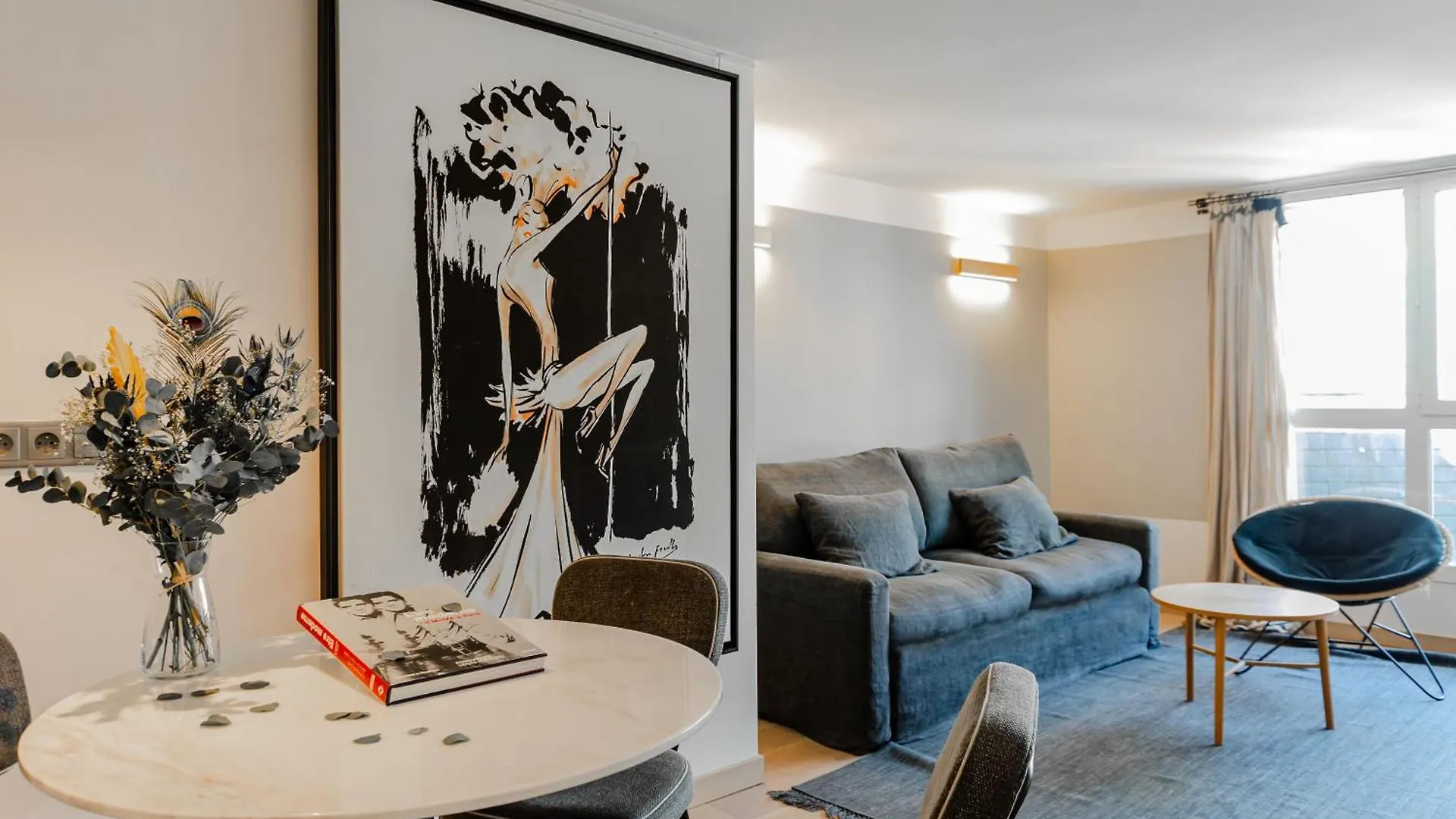 Apartment Parisian Home L Montmartre France
