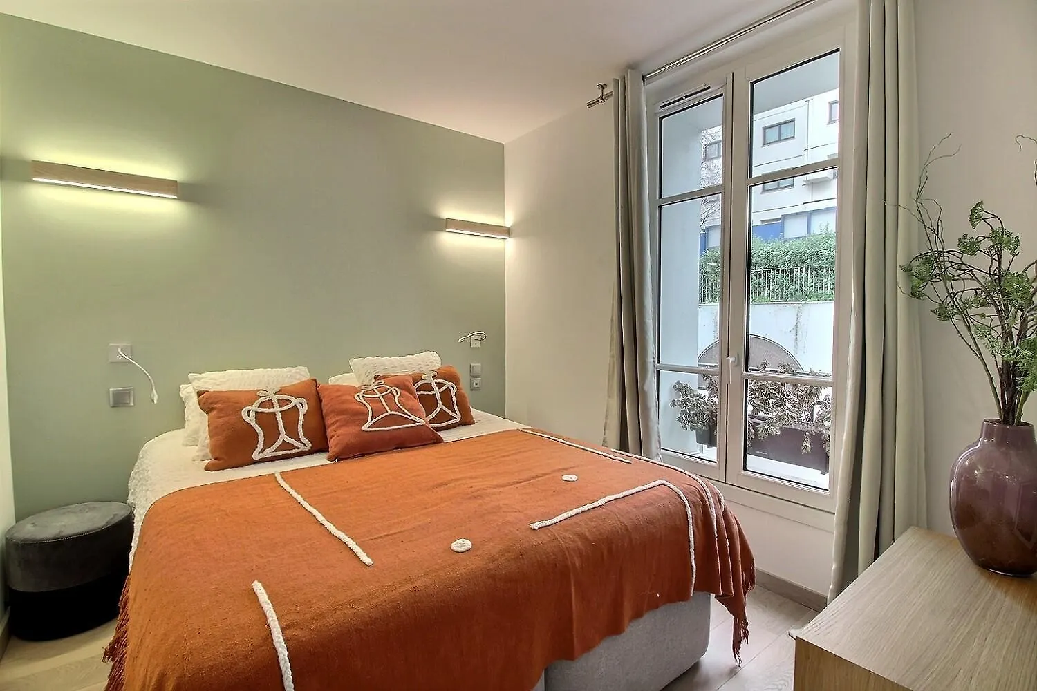 Apartment Parisian Home L Montmartre France