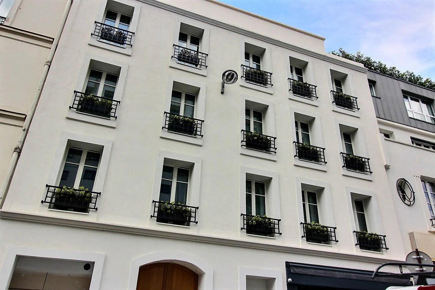 Parisian Home L Montmartre